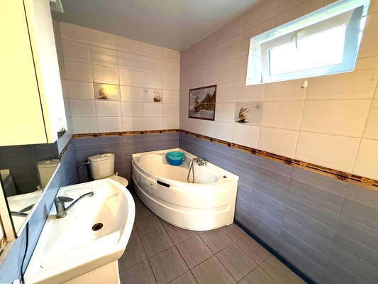 Продам дом, Комсомольская ул, 127а, Хадыженск г, 0 км от города