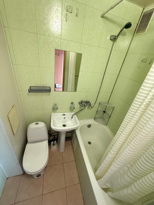 Продам однокомнатную (1-комн.) квартиру, Космонавтов пр-кт, 8к1, Ростов-на-Дону г