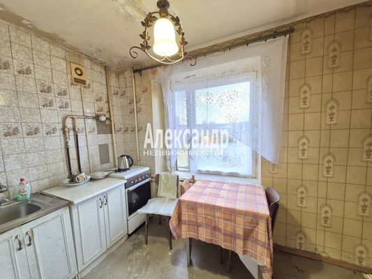 Продам двухкомнатную (2-комн.) квартиру, Невская ул, 4, Отрадное г