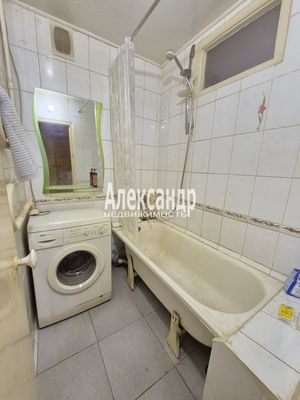 Продам двухкомнатную (2-комн.) квартиру, Невская ул, 4, Отрадное г