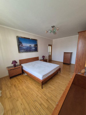 Сдам трехкомнатную (3-комн.) квартиру, Жемчуговой аллея, 5к5, Москва г