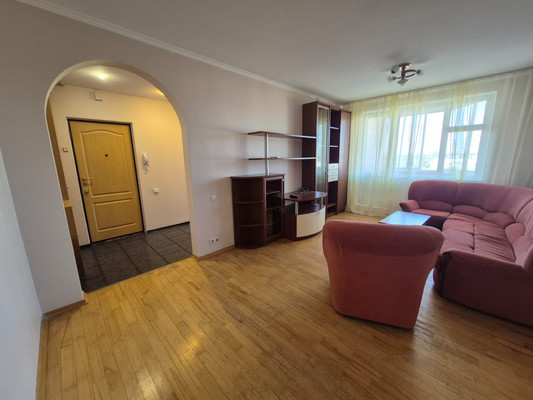 Сдам трехкомнатную (3-комн.) квартиру, Жемчуговой аллея, 5к5, Москва г