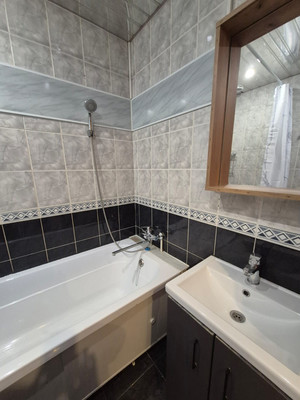 Сдам трехкомнатную (3-комн.) квартиру, Жемчуговой аллея, 5к5, Москва г