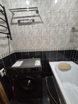 Сдам трехкомнатную (3-комн.) квартиру, Жемчуговой аллея, 5к5, Москва г