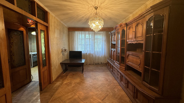 Продам трехкомнатную (3-комн.) квартиру, Погодина ул, 6в, Ростов-на-Дону г