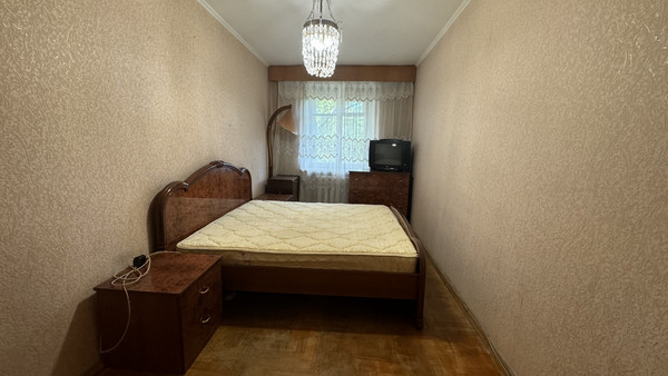 Продам трехкомнатную (3-комн.) квартиру, Погодина ул, 6в, Ростов-на-Дону г