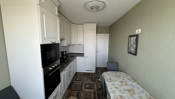 Продам трехкомнатную (3-комн.) квартиру, Таганрогская ул, 118, Ростов-на-Дону г