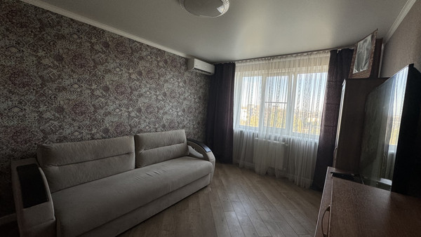 Продам трехкомнатную (3-комн.) квартиру, Таганрогская ул, 118, Ростов-на-Дону г