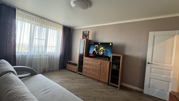 Продам трехкомнатную (3-комн.) квартиру, Таганрогская ул, 118, Ростов-на-Дону г
