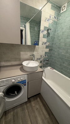Продам трехкомнатную (3-комн.) квартиру, Таганрогская ул, 118, Ростов-на-Дону г