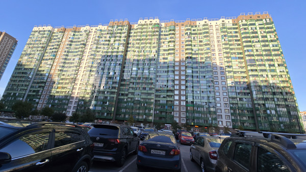 Продам однокомнатную (1-комн.) квартиру, Петровский б-р, 11к1, Мурино п