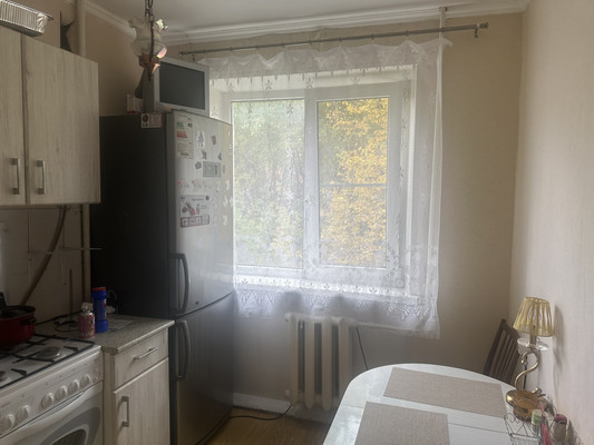 Продам однокомнатную (1-комн.) квартиру, 11, Знамя Октября п