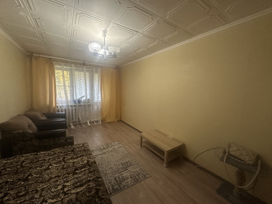 Продам однокомнатную (1-комн.) квартиру, 11, Знамя Октября п