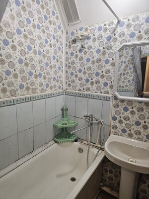 Продам двухкомнатную (2-комн.) квартиру, Херсонская ул, 33, Москва г