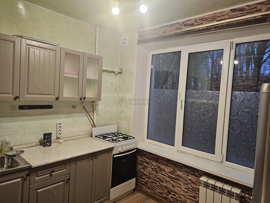 Продам двухкомнатную (2-комн.) квартиру, Херсонская ул, 33, Москва г