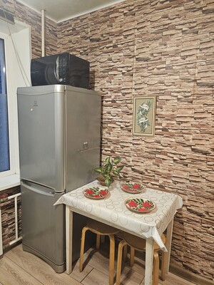 Продам двухкомнатную (2-комн.) квартиру, Херсонская ул, 33, Москва г