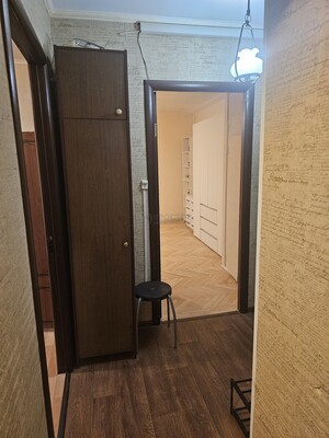 Продам двухкомнатную (2-комн.) квартиру, Херсонская ул, 33, Москва г