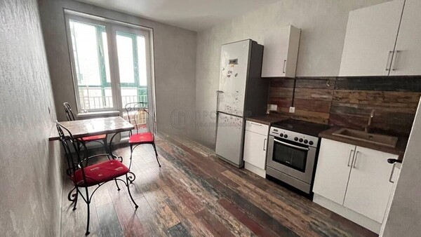 Продам однокомнатную (1-комн.) квартиру, Космонавтов б-р, 13, Красногорск г