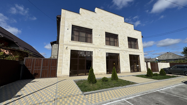 Продам коммерческое помещение 640 м2, Д.Бедного ул, 75, Курганинск г