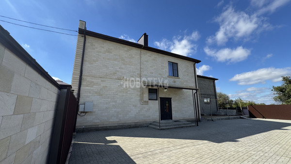 Продам коммерческое помещение 640 м2, Д.Бедного ул, 75, Курганинск г