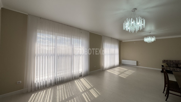 Продам коммерческое помещение 640 м2, Д.Бедного ул, 75, Курганинск г