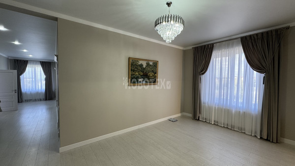 Продам коммерческое помещение 640 м2, Д.Бедного ул, 75, Курганинск г