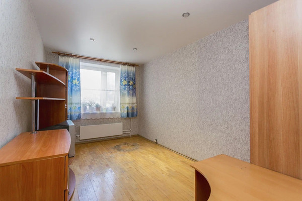 Продам трехкомнатную (3-комн.) квартиру, Адмирала Лазарева ул, 38, Москва г