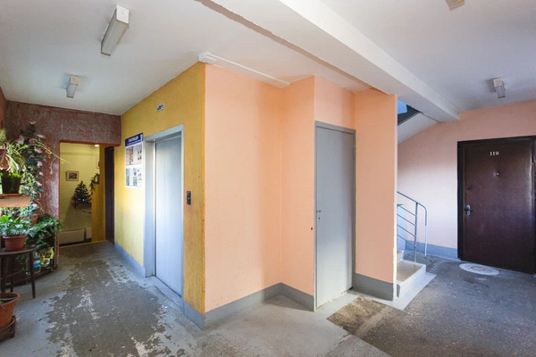Продам трехкомнатную (3-комн.) квартиру, Адмирала Лазарева ул, 38, Москва г