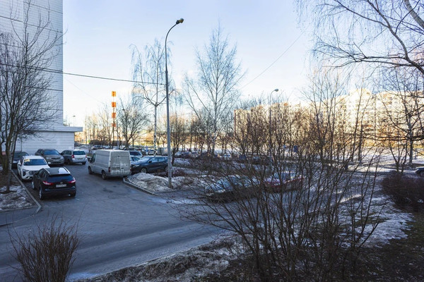 Продам трехкомнатную (3-комн.) квартиру, Адмирала Лазарева ул, 38, Москва г