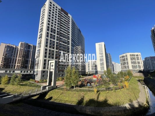 Продам двухкомнатную (2-комн.) квартиру, Екатерининская ул, 2, Мурино п