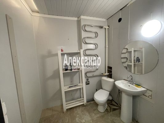 Продам двухкомнатную (2-комн.) квартиру, Екатерининская ул, 2, Мурино п
