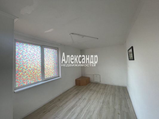 Продам двухкомнатную (2-комн.) квартиру, Екатерининская ул, 2, Мурино п