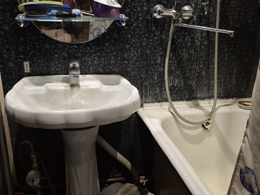 Сдам комнату в 3-комн. квартире, Плетешковский пер, 3ак1, Москва г