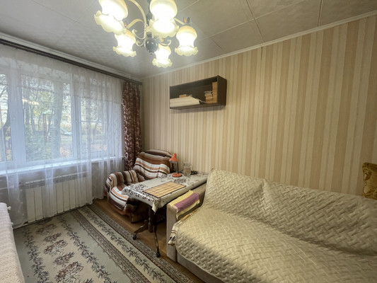 Продам комнату в 2-комн. квартире, Школьная ул, 20, Рогово п