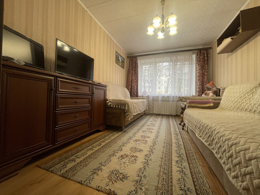 Продам комнату в 2-комн. квартире, Школьная ул, 20, Рогово п