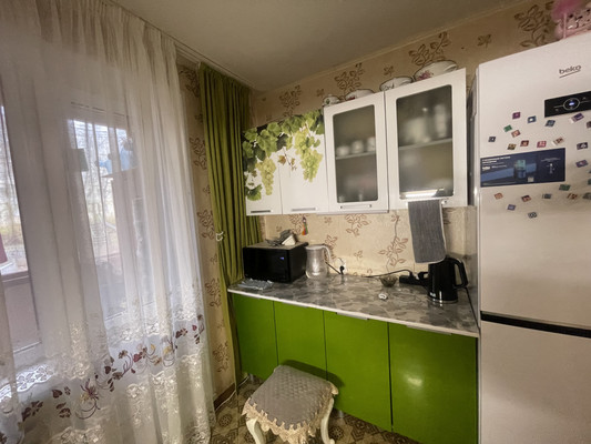 Продам комнату в 2-комн. квартире, Школьная ул, 20, Рогово п