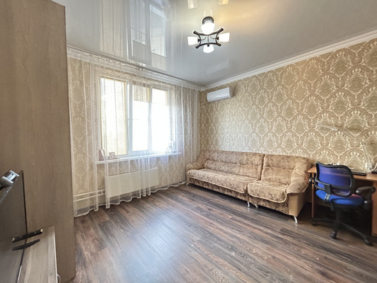 Продам однокомнатную (1-комн.) квартиру, Скачкова ул, 54к183, Ростов-на-Дону г