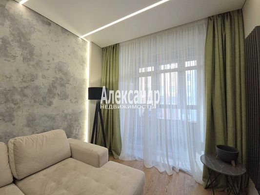 Продам трехкомнатную (3-комн.) квартиру, Обуховской Обороны пр-кт, 70к4, Санкт-Петербург г