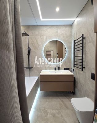 Продам трехкомнатную (3-комн.) квартиру, Обуховской Обороны пр-кт, 70к4, Санкт-Петербург г