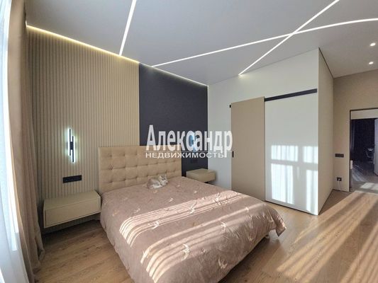 Продам трехкомнатную (3-комн.) квартиру, Обуховской Обороны пр-кт, 70к4, Санкт-Петербург г