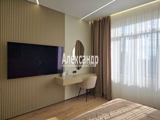 Продам трехкомнатную (3-комн.) квартиру, Обуховской Обороны пр-кт, 70к4, Санкт-Петербург г