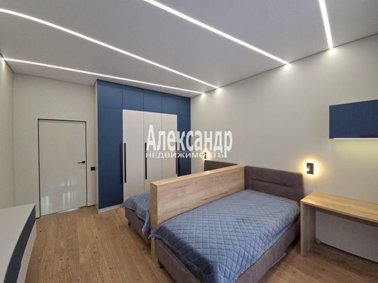 Продам трехкомнатную (3-комн.) квартиру, Обуховской Обороны пр-кт, 70к4, Санкт-Петербург г