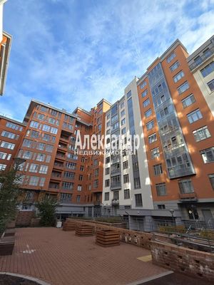 Продам трехкомнатную (3-комн.) квартиру, Обуховской Обороны пр-кт, 70к4, Санкт-Петербург г