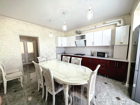 Продам трехкомнатную (3-комн.) квартиру, Баксанское ш, 45, Чегем г