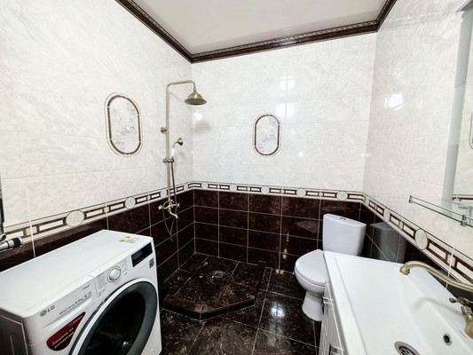Продам трехкомнатную (3-комн.) квартиру, Баксанское ш, 45, Чегем г