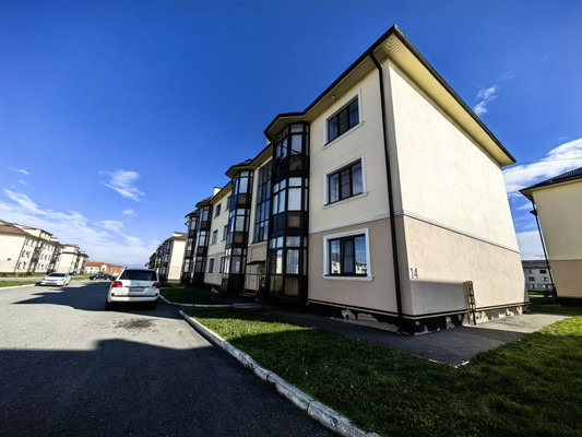 Продам трехкомнатную (3-комн.) квартиру, Баксанское ш, 45, Чегем г