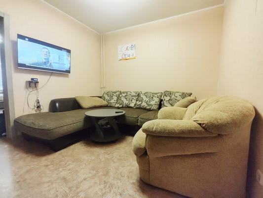 Продам двухкомнатную (2-комн.) квартиру, Рубиновая ул, 17, Отрадное п