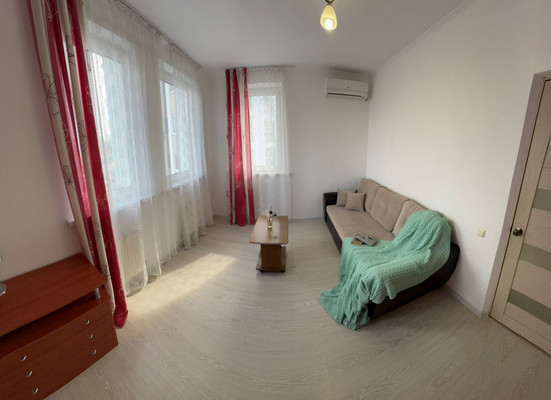 Продам двухкомнатную (2-комн.) квартиру, Таманская ул, 121к1, Анапа г