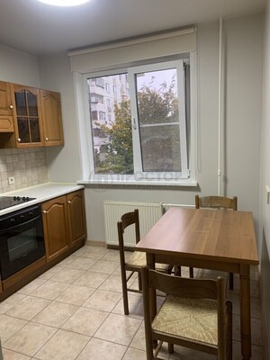 Продам двухкомнатную (2-комн.) квартиру, Николая Химушина ул, 23, Москва г