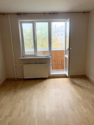 Продам двухкомнатную (2-комн.) квартиру, Николая Химушина ул, 23, Москва г